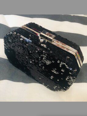Sequin Clutch w/Chain